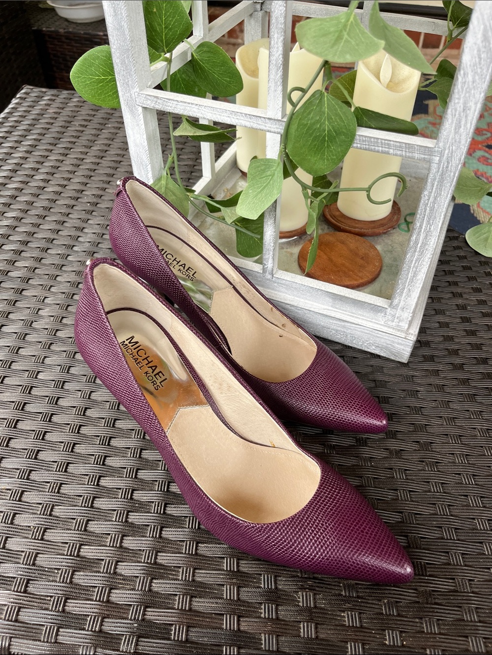 Michael Kors Textured Pointed-Toe Pumps in Plum